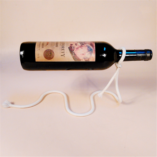 AirVino – Das Schwerkraft-resistente Weinregal